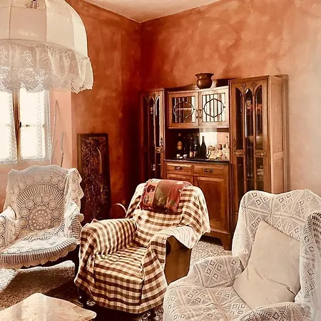 The Casa Rossa 14 Seats 6