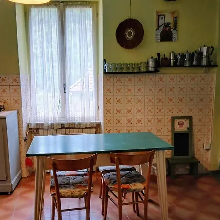 Feriehus The Casa Rossa 14 Seats 6 Camerana