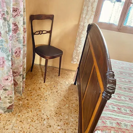 The Casa Rossa 14 Seats 6 Casa de Férias Camerana
